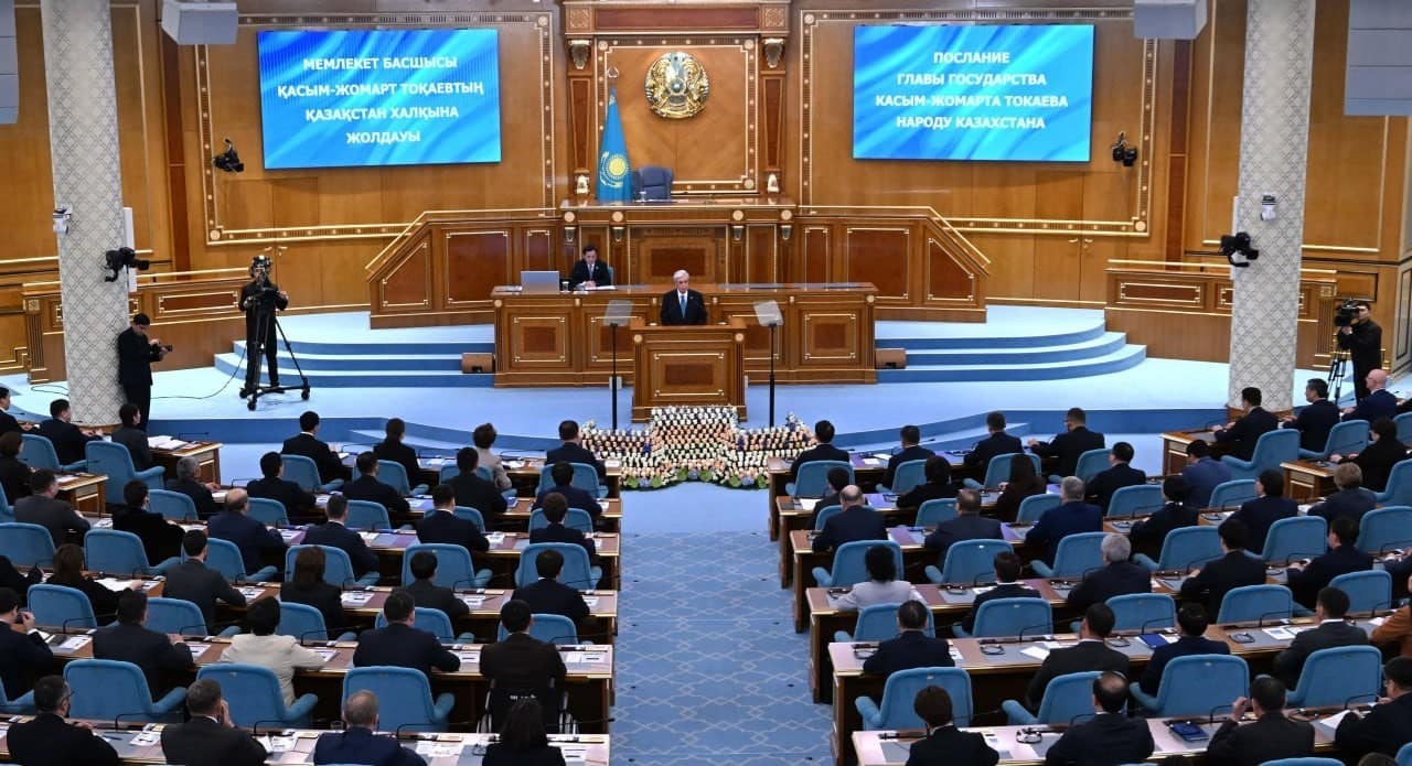 Tokayev: "Kazakistan’ın ilk nükleer enerji santralinin inşaatına 2027 yılında başlanması mümkün"