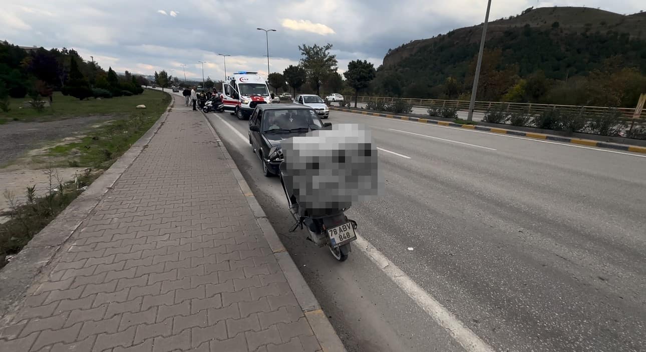 Devrilen motosikletin sürücüsü yaralandı