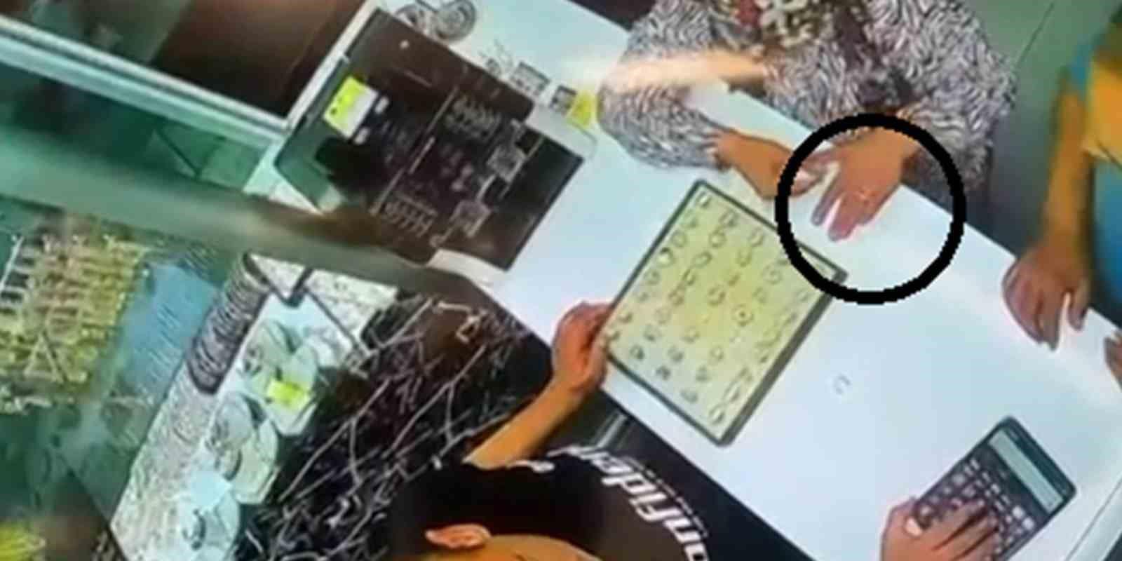 100 bin TL’lik vurgun için 200 kilometre yol kat eden suç makinelerinin kuyumcudan yüzük çaldıkları anlar kamerada