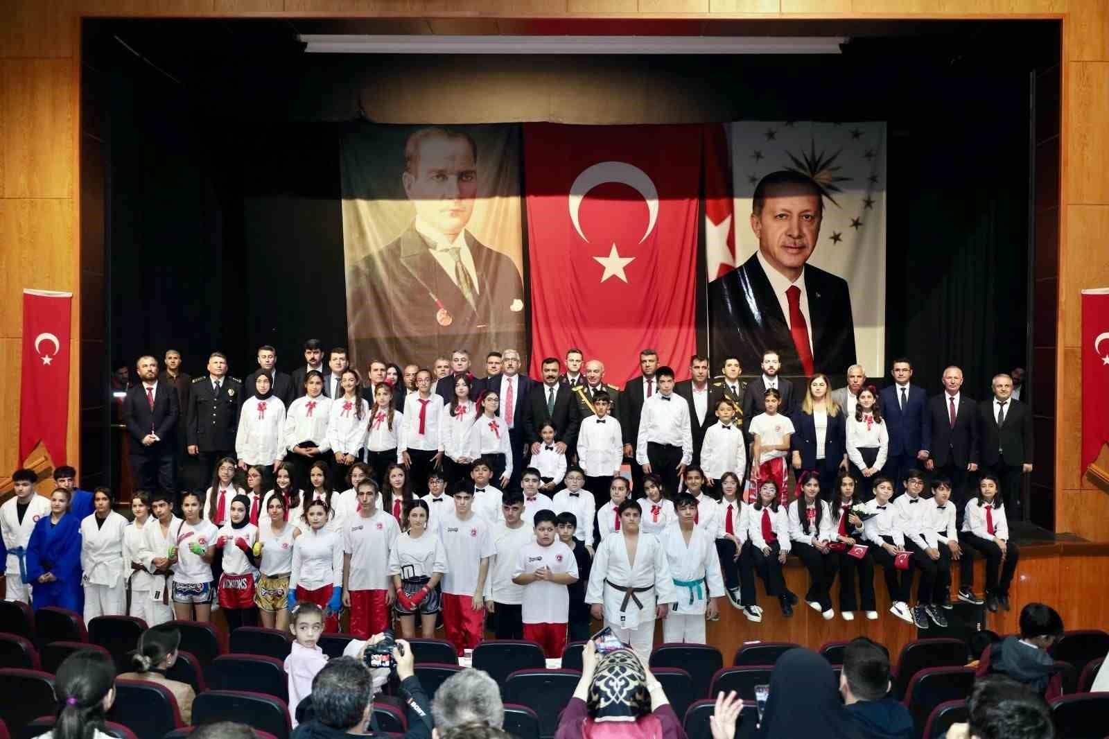 Cumhuriyet’in 103. yılı Kahta’da coşkuyla kutlandı