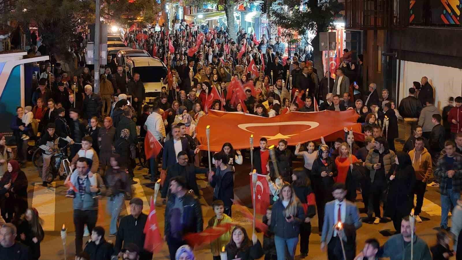 Kırıkkale’de Cumhuriyet’in 103. yılı fener alayı ve konserle kutlandı