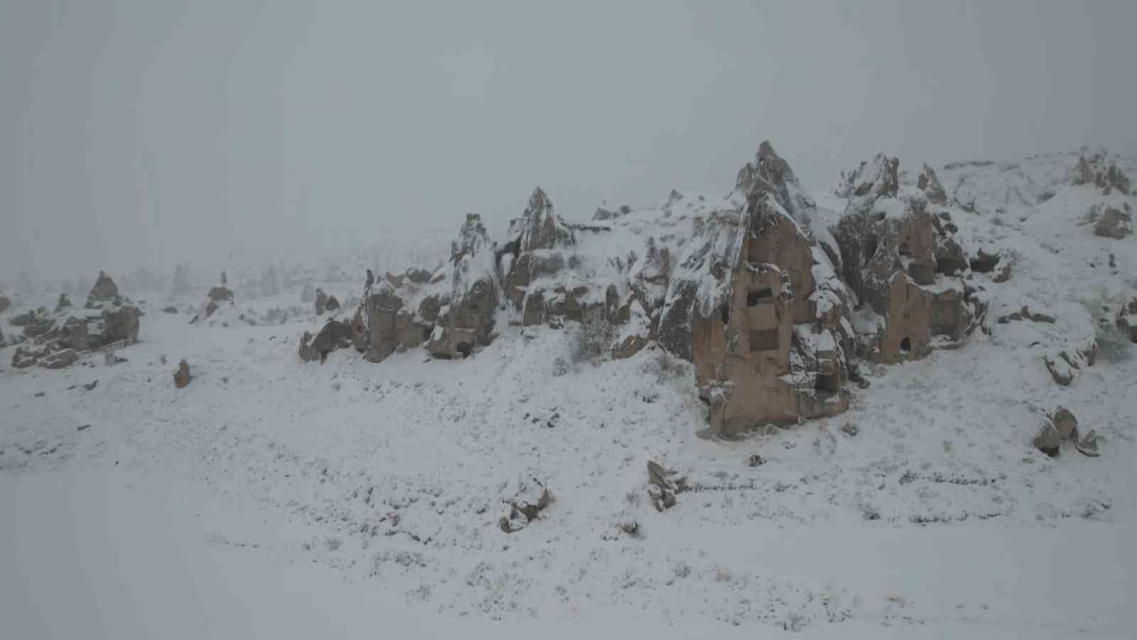 Kapadokya’da düşen kaya parçasının önceki görüntüsü
