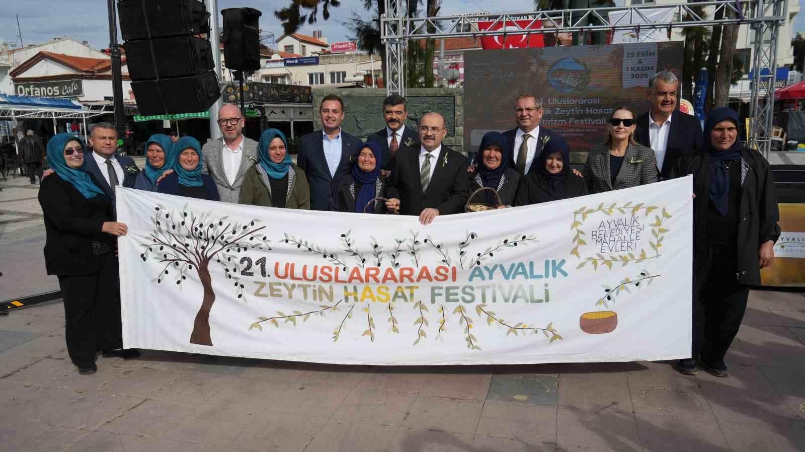 Ayvalık’ta 21. Uluslararası Zeytin Hasat ve Turizm Festivali coşkuyla başladı