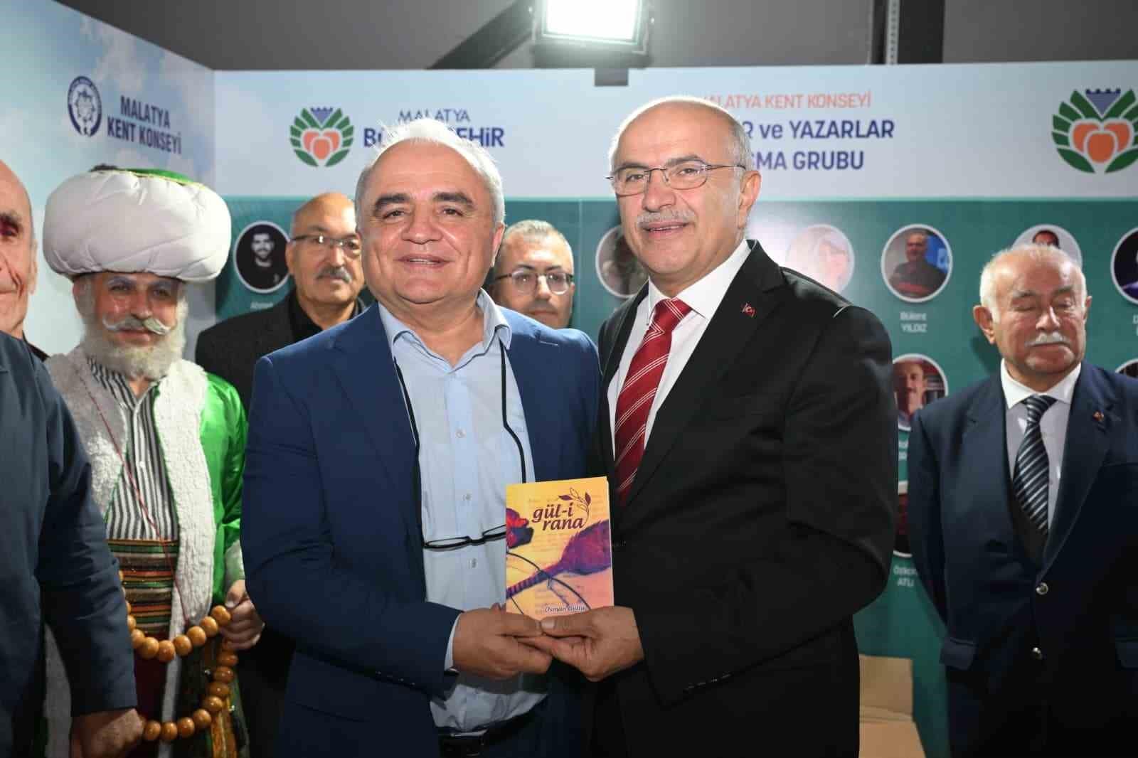 Malatya Kitap Fuarı yazar ve ziyaretçilerden tam not aldı