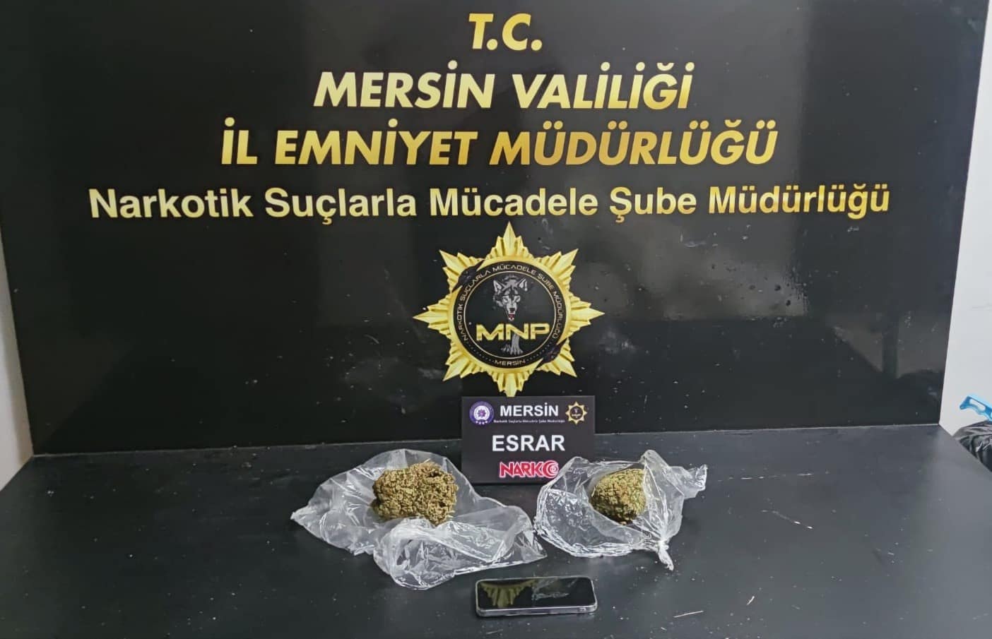 Uyuşturucu taciri 2 şüpheli yakalanıp tutuklandı