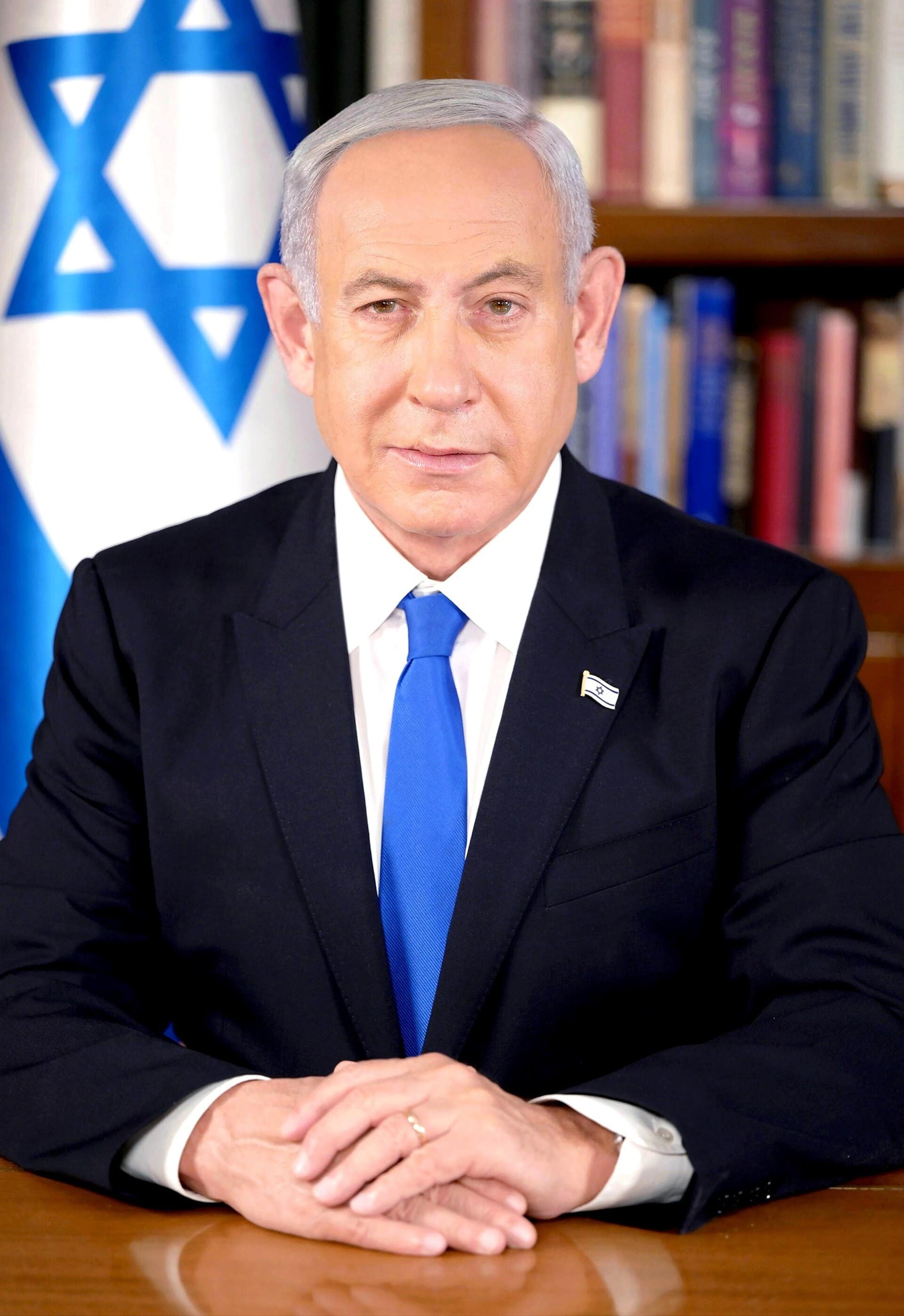 İsrail’de sandık çıkış anketlerine göre, hiçbir koalisyon çoğunluğa ulaşamıyor. 120 sandalyeli mecliste, İsrail Başbakanı Binyamin Netanyahu’ya muhalif partilerin oluşturduğu bloğun toplam 52 sandalye, Netanyahu’yu destekleyen partilerin ise 50 sandalye kazanması bekleniyor.
